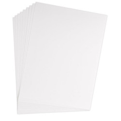 Cette rame de <STRONG>papier dessin Clairfontaine</STRONG> contient 25 feuilles blanches de format 50 x 65 cm. Elle convient au 