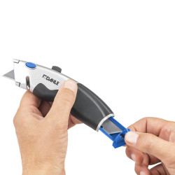 Découvrez le cutter Heavy Duty 10890 Dahle, un cutter professionnel avec boitier en métal et lame trapézoïdale en acier carbone.