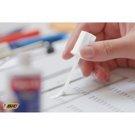 Découvrez le flacon de correcteur liquide blanc Rapid Tipp-Ex pour corriger les erreurs d’écriture. Flacon de 20 ml.