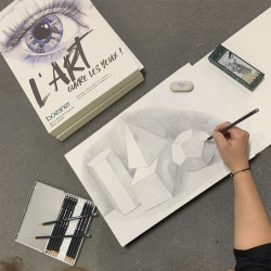 Chez <STRONG>Boesner</STRONG>, la qualité du matériel artistique doit s'élever aussi haut que la passion qui nous anime. Ce <STR