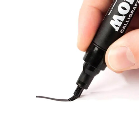 Découvrez le feutre pinceau Calligrafx Molotow, un marqueur avec pointe brush biseautée 2 mm parfait pour la calligraphie ou l’i