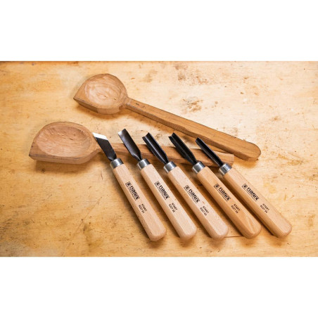 Découvrez le set de ciseaux de sculpture pour débutant de la marque Narex. Ce kit comprend 5 ciseaux de différents types de lame
